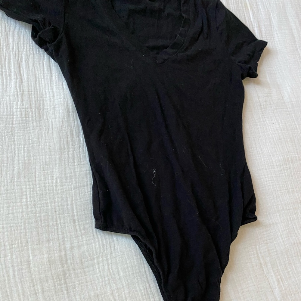 Bozzolo black v-neck bodysuit